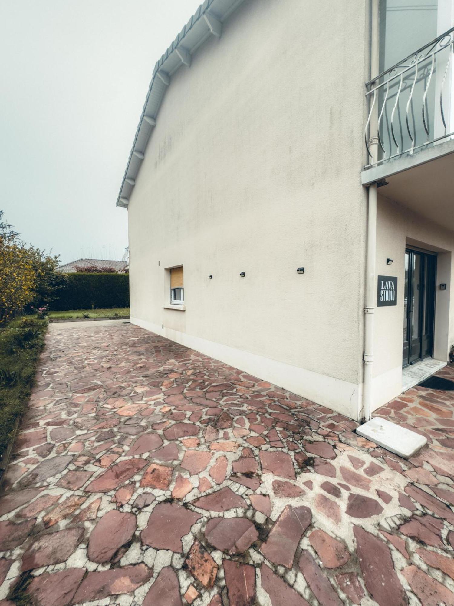 Lava Studio Poitiers Buitenkant foto